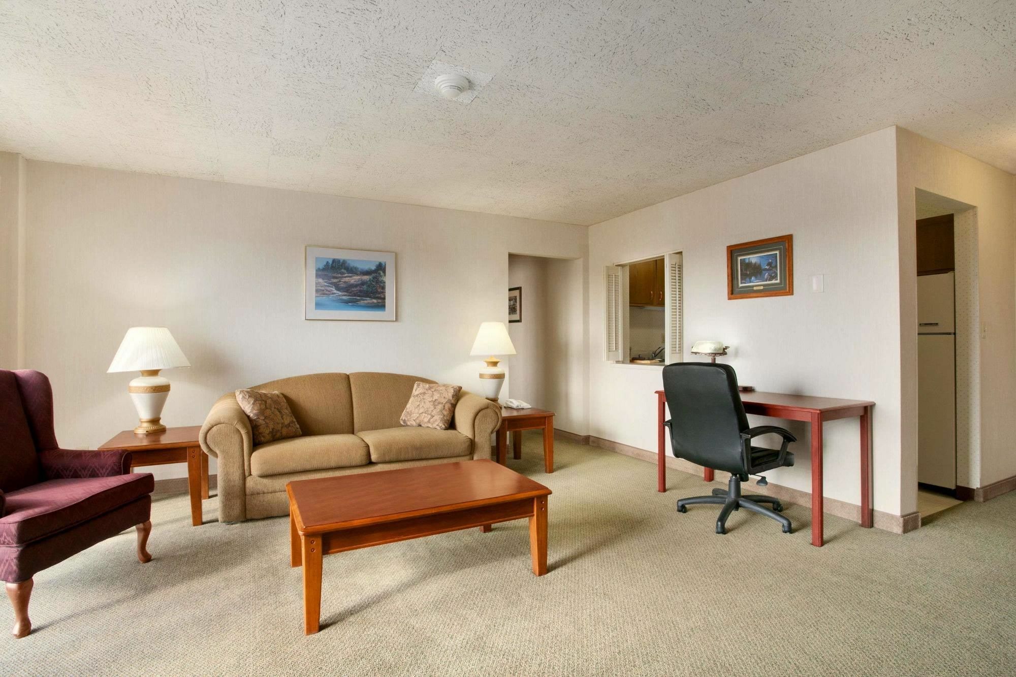 Clarion Pointe Rhinelander Downtown Hotell Eksteriør bilde