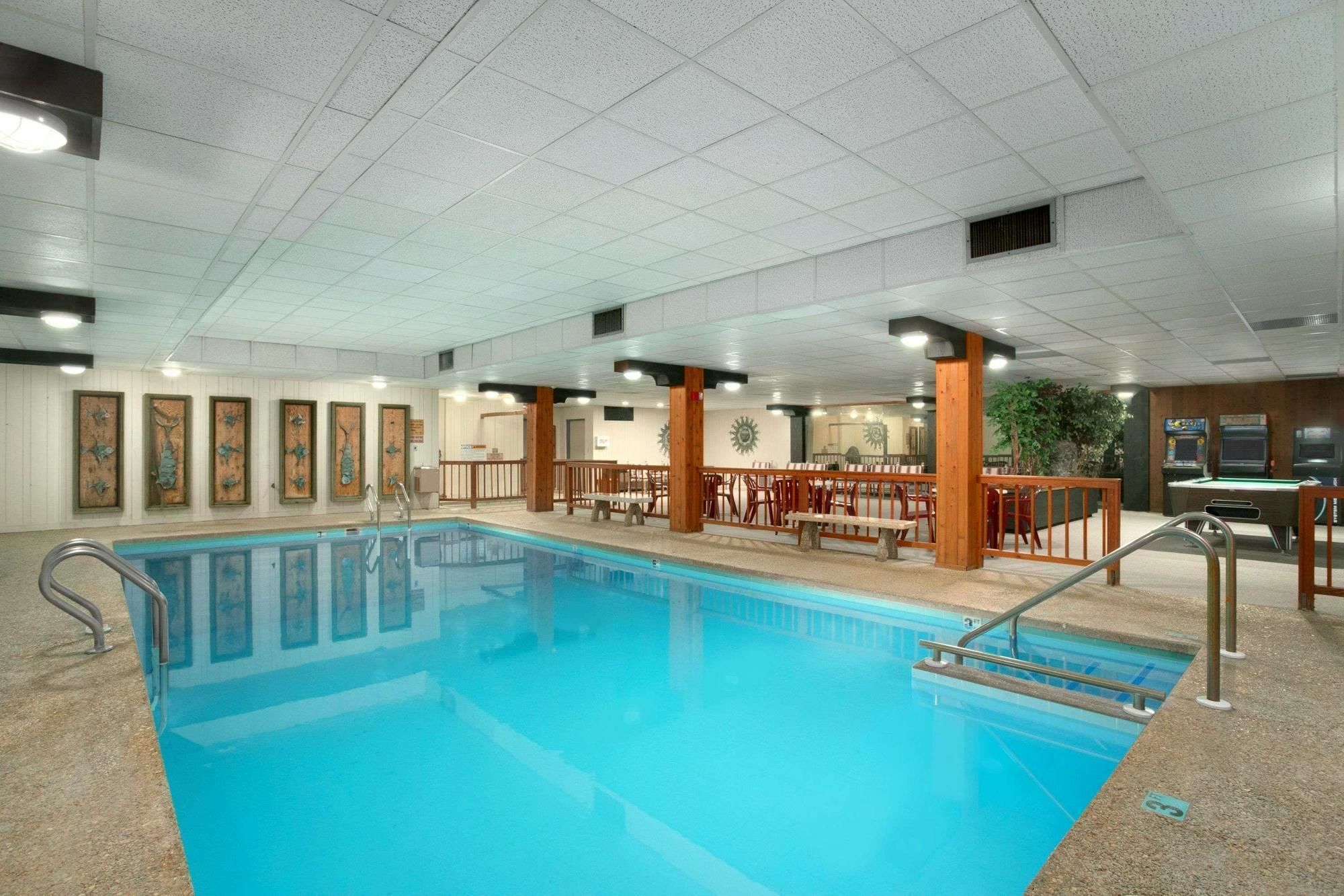 Clarion Pointe Rhinelander Downtown Hotell Eksteriør bilde